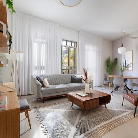 The Clock House Apartment Tel Aviv Exterior photo